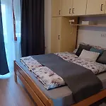 Blue Mare Apartment *