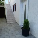 Blue Mare Apartment *
