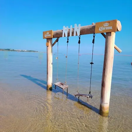 Blue Mare アパート ニン